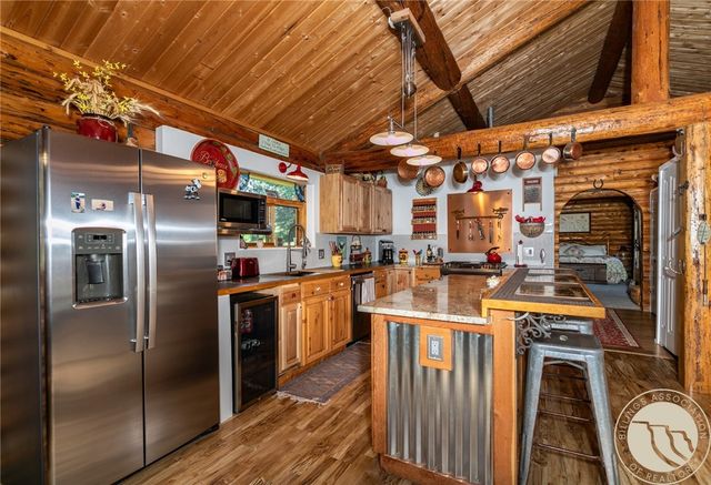 4 Deer Drive, Columbus, MT 59019