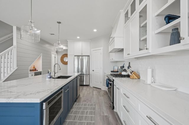 16700 Montego Way, Jamaica Beach, TX 77554