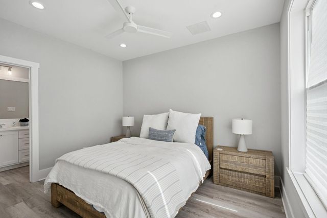 16700 Montego Way, Jamaica Beach, TX 77554