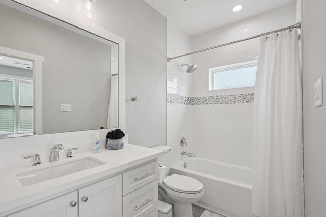 16700 Montego Way, Jamaica Beach, TX 77554