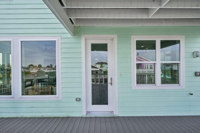 16700 Montego Way, Jamaica Beach, TX 77554