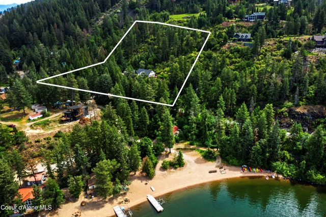 88 Cedarwood Ln, Sagle, ID 83860