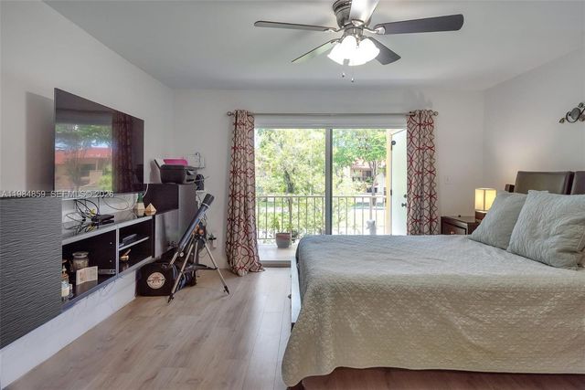 13700 SW 62nd St 222, Miami, FL 33183