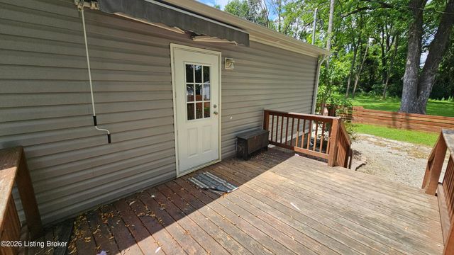 6815 Memory Ln, Louisville, KY 40258