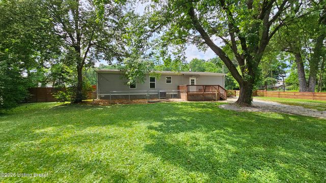 6815 Memory Ln, Louisville, KY 40258