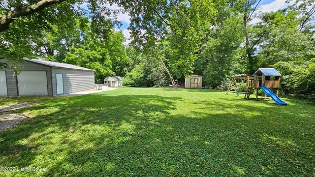 6815 Memory Ln, Louisville, KY 40258