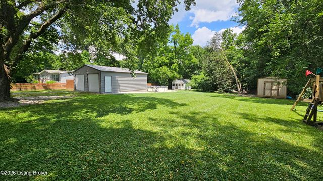 6815 Memory Ln, Louisville, KY 40258