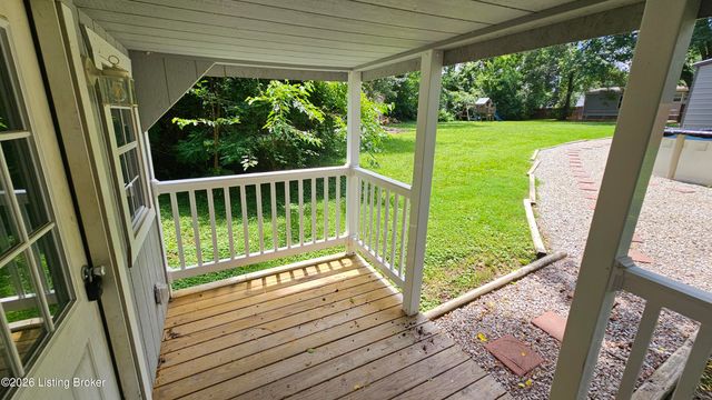 6815 Memory Ln, Louisville, KY 40258