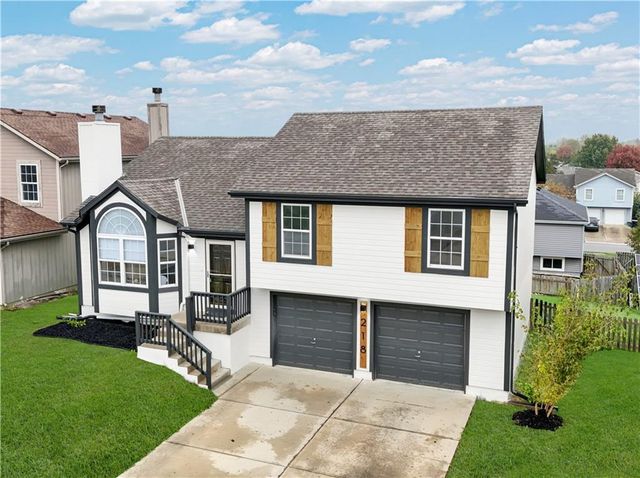 218 NW 113th Street, Kansas City, MO 64155