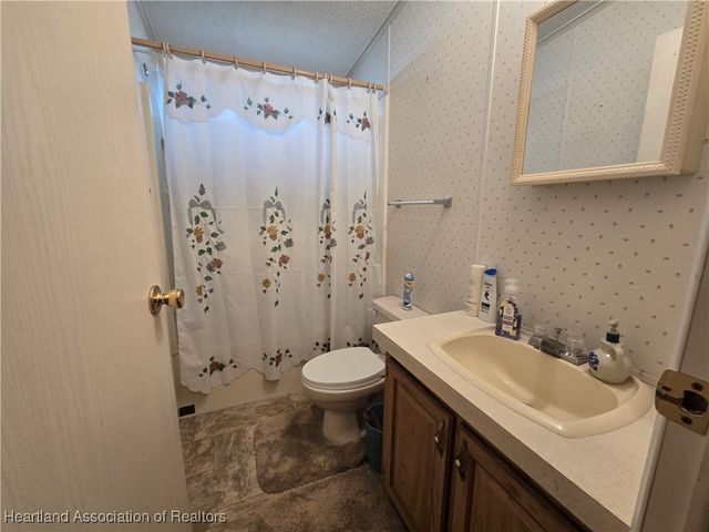 2 Fishermans Cove, Lake Placid, FL 33852