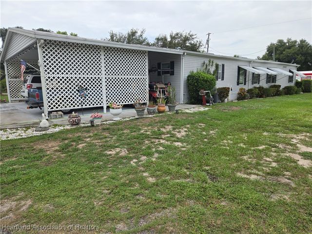 2 Fishermans Cove, Lake Placid, FL 33852