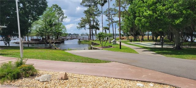 2 Fishermans Cove, Lake Placid, FL 33852