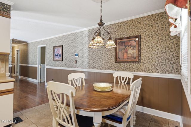 700 Rambling Road, Johnson City, TN 37604