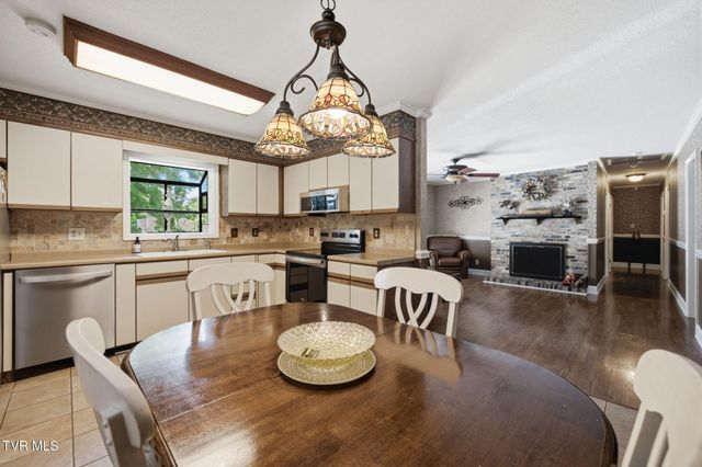 700 Rambling Road, Johnson City, TN 37604