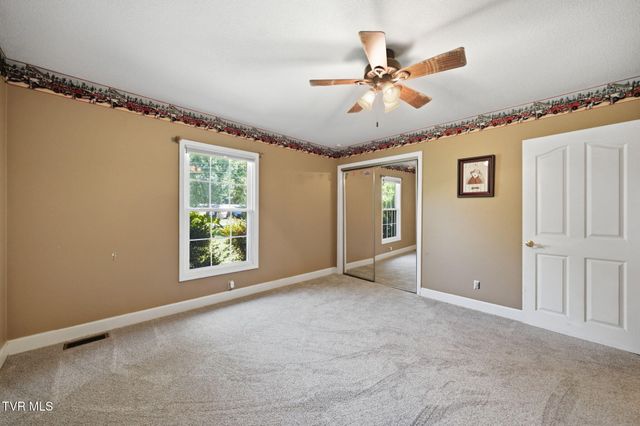 700 Rambling Road, Johnson City, TN 37604