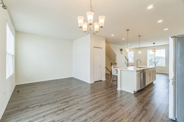 4138 Irving Road, Aurora, IL 60504