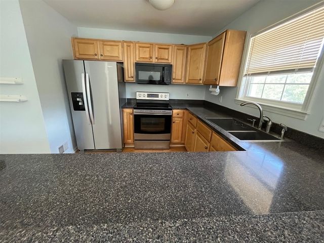 2815 Barclay Way, Ann Arbor, MI 48105