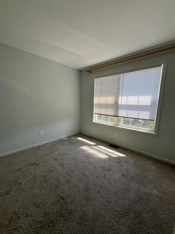 2815 Barclay Way, Ann Arbor, MI 48105