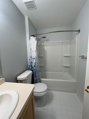 2815 Barclay Way, Ann Arbor, MI 48105