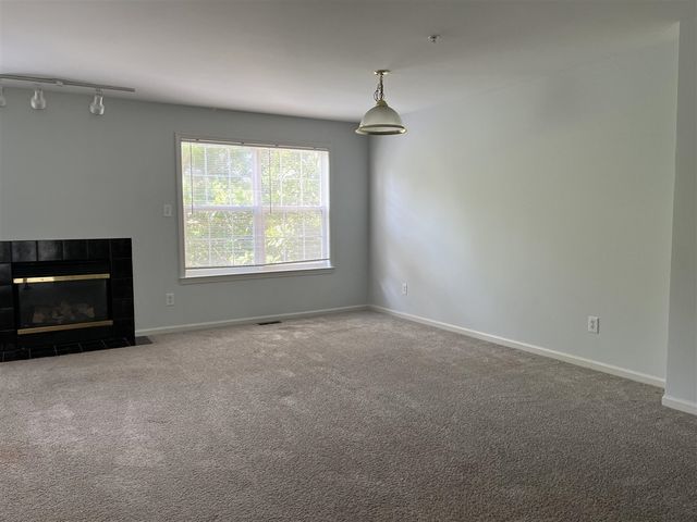 2815 Barclay Way, Ann Arbor, MI 48105