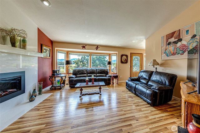 231 Madrona Terrace, Sequim, WA 98382