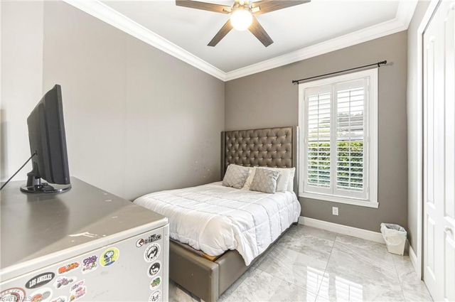 1700 43rd TER SW, Naples, FL 34116