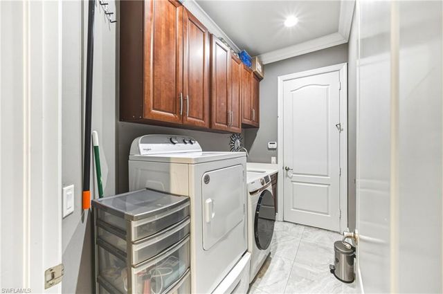 1700 43rd TER SW, Naples, FL 34116