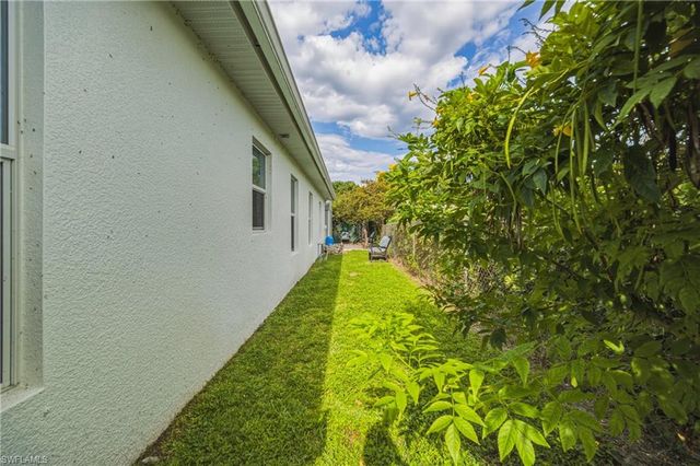 1700 43rd TER SW, Naples, FL 34116