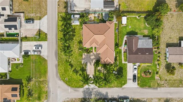1700 43rd TER SW, Naples, FL 34116