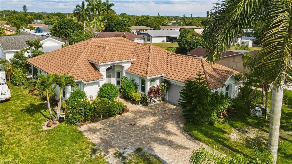 1700 43rd TER SW, Naples, FL 34116