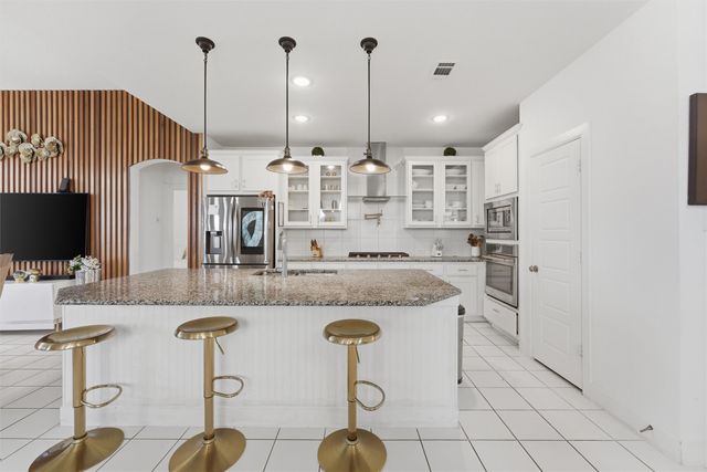 3108 Bluff Creek Drive, Mansfield, TX 76063