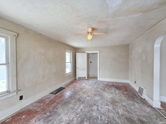 1218 Lafayette Street, Elkhart, IN 46516