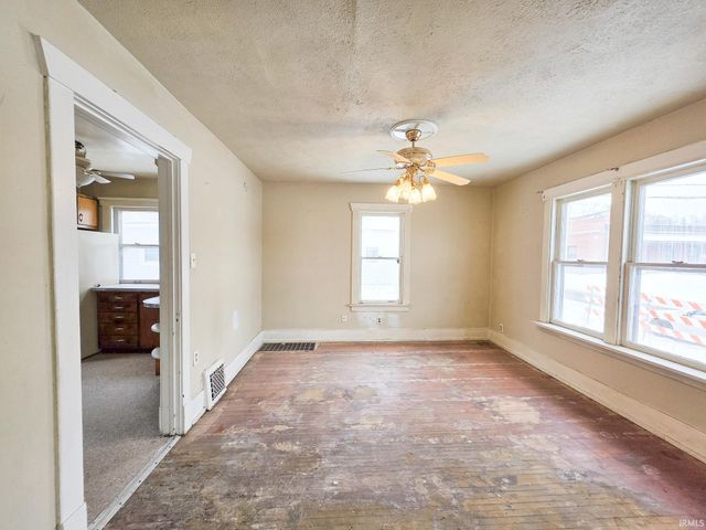 1218 Lafayette Street, Elkhart, IN 46516