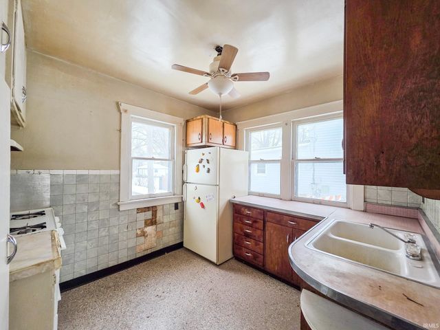 1218 Lafayette Street, Elkhart, IN 46516