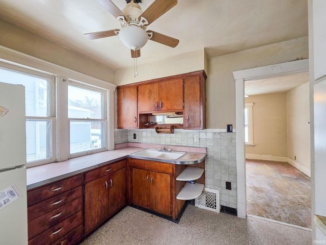 1218 Lafayette Street, Elkhart, IN 46516