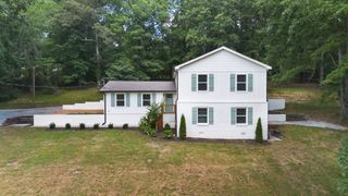 1829 E Haleys Creek Rd, Centerville, TN 37033