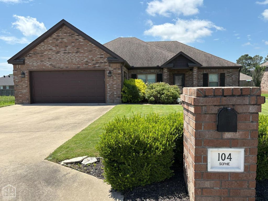 104 Sophie, Brookland, AR 72417