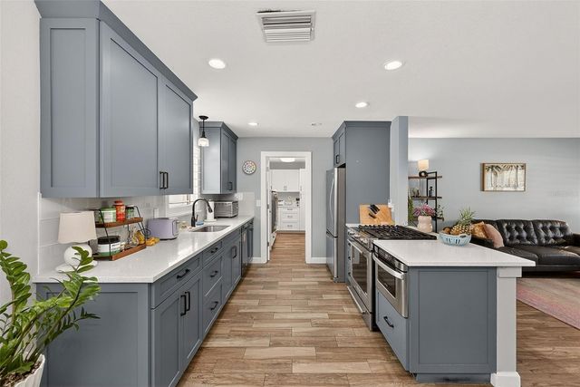 1841 KAY DRIVE, Largo, FL 33770