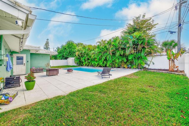 1841 KAY DRIVE, Largo, FL 33770