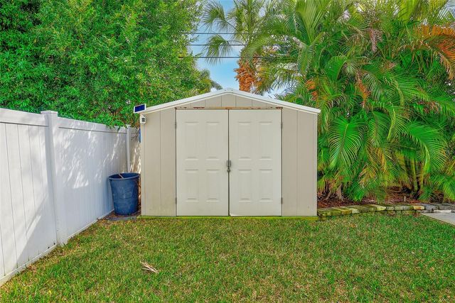 1841 KAY DRIVE, Largo, FL 33770