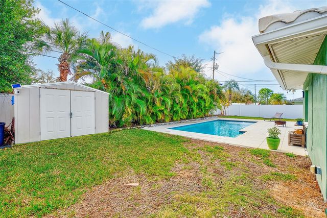 1841 KAY DRIVE, Largo, FL 33770