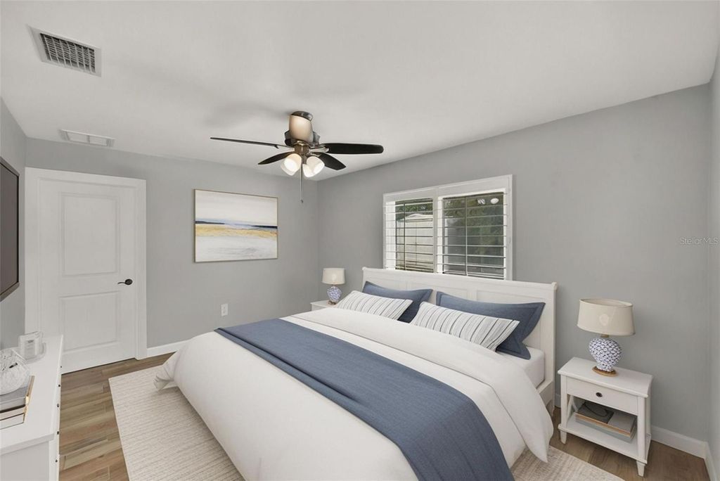 Image 19 of property listing at 1841 KAY DRIVE, Largo, FL 33770