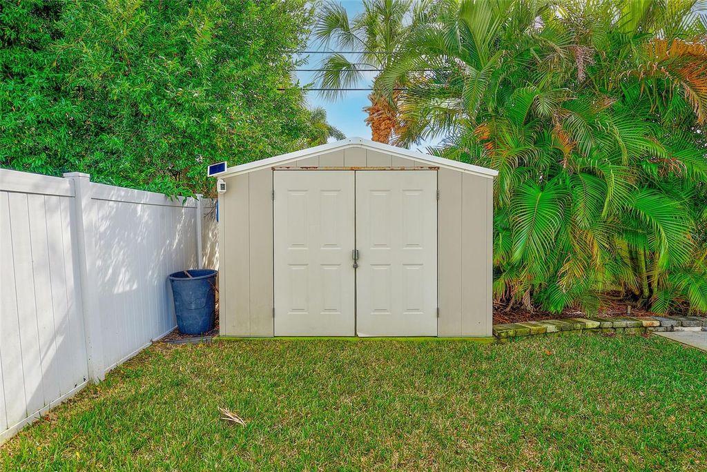 Image 37 of property listing at 1841 KAY DRIVE, Largo, FL 33770