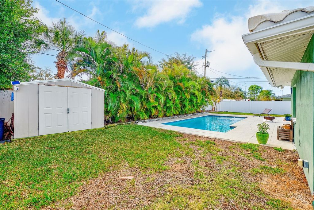 Image 39 of property listing at 1841 KAY DRIVE, Largo, FL 33770