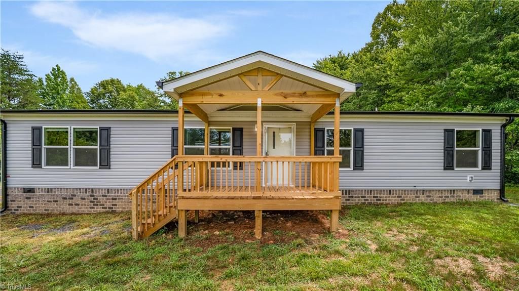 153 Mosley Loop, Madison, NC 27025