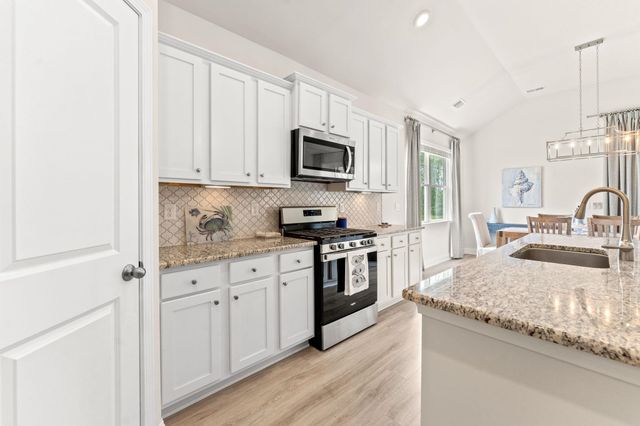 3008 Sutherland Dr., Little River, SC 29566