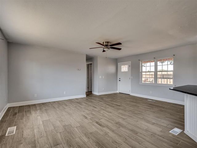 2152 NE 10th St, Blanchard, OK 73010