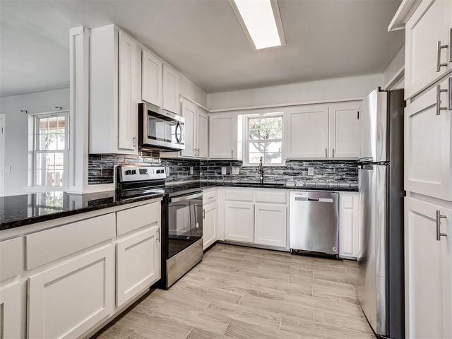 2152 NE 10th St, Blanchard, OK 73010