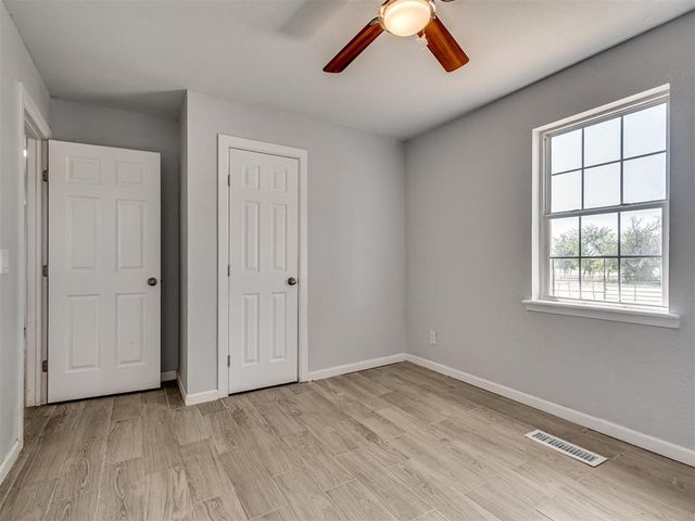 2152 NE 10th St, Blanchard, OK 73010