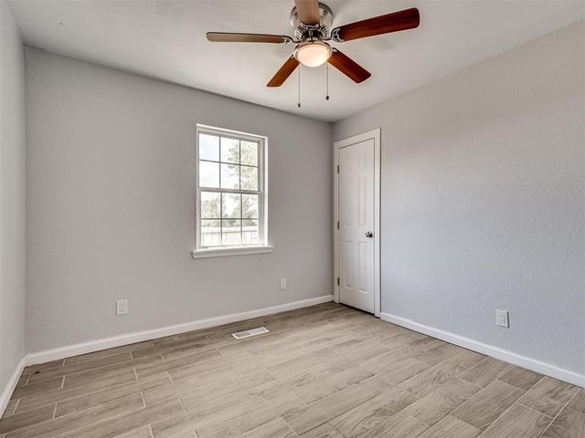 2152 NE 10th St, Blanchard, OK 73010